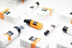LJEPOTA NA REVOLUCIONARNO PRIRODAN NAČIN UZ BOOSTER SERUM NOVEXPERT S VITAMINOM C